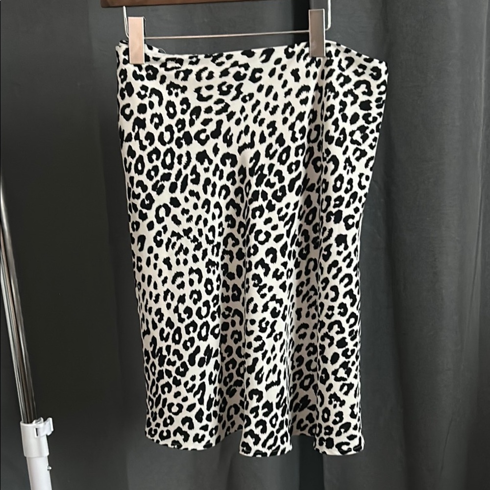 Express Leopard Print Women's Skirt black and white